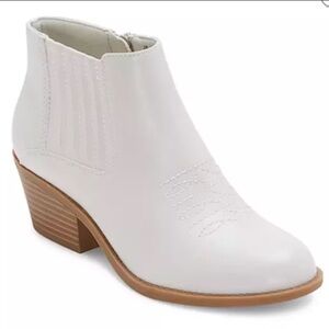 Frye and Co Juce boots color ICE